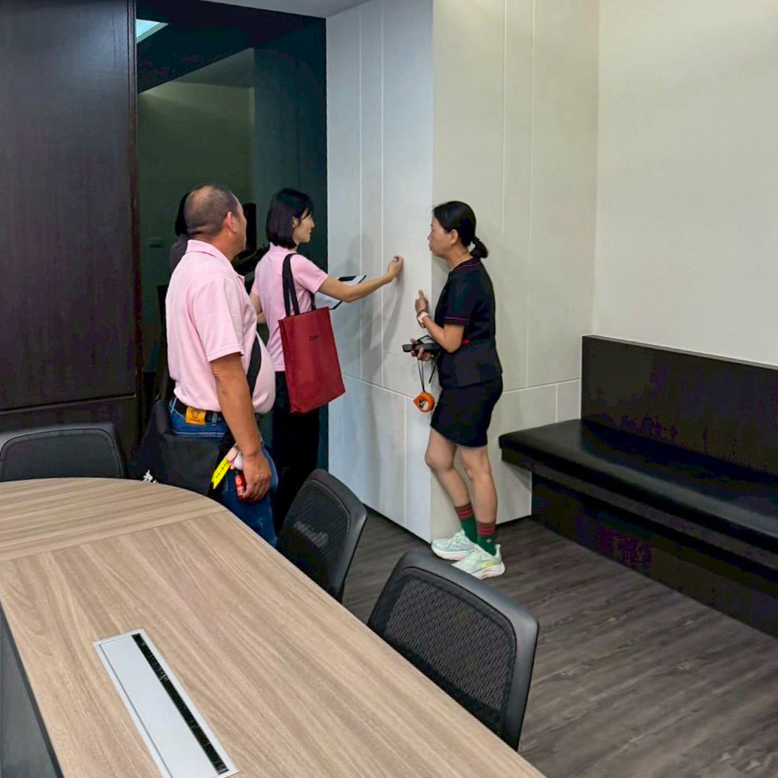 現場與社區經理確認公設需求，持續提升社區居住品質