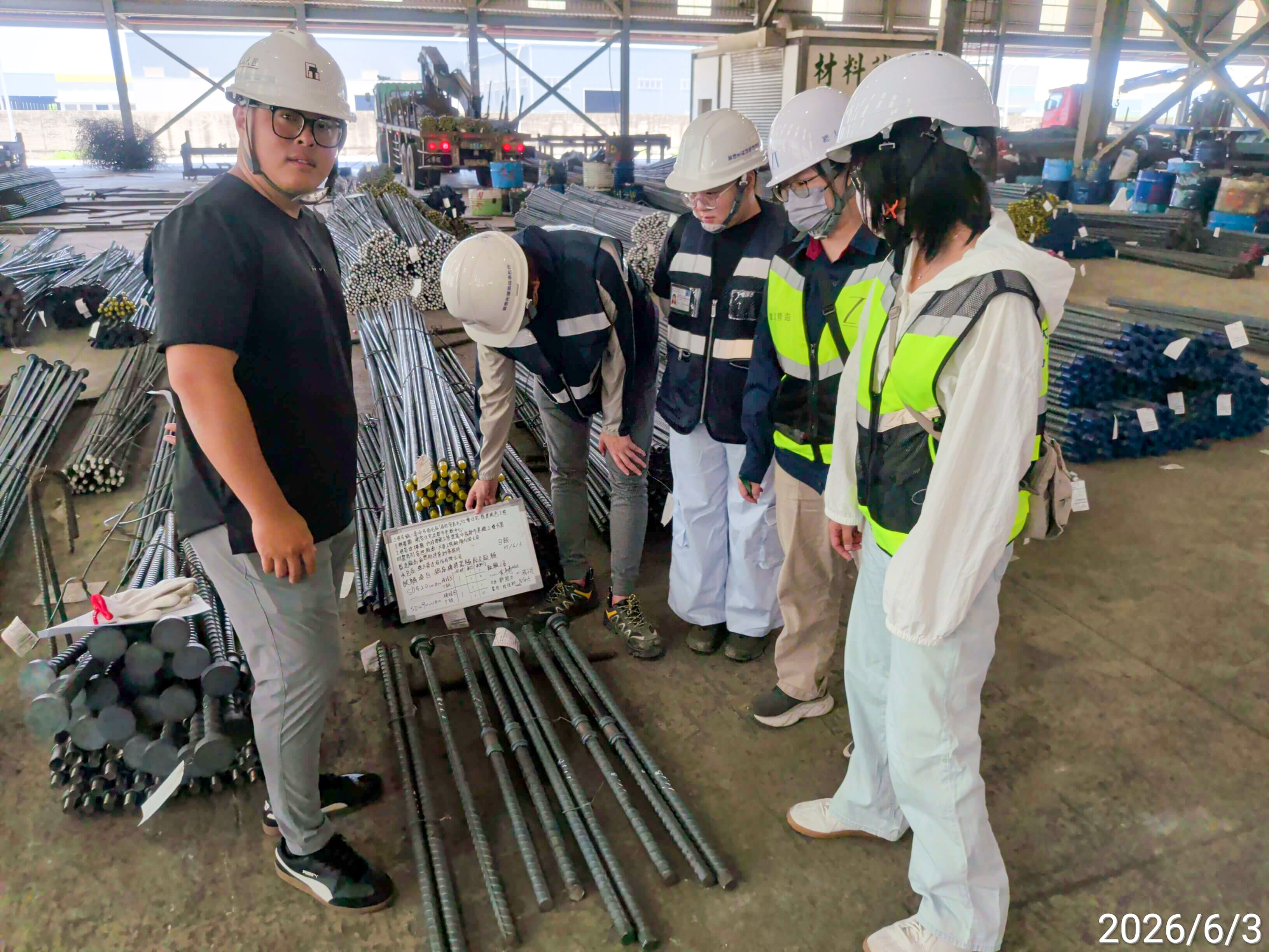 品管與監督機構至蘭州鋼筋續接器加工廠驗廠，並現場取樣送試落實三級品管