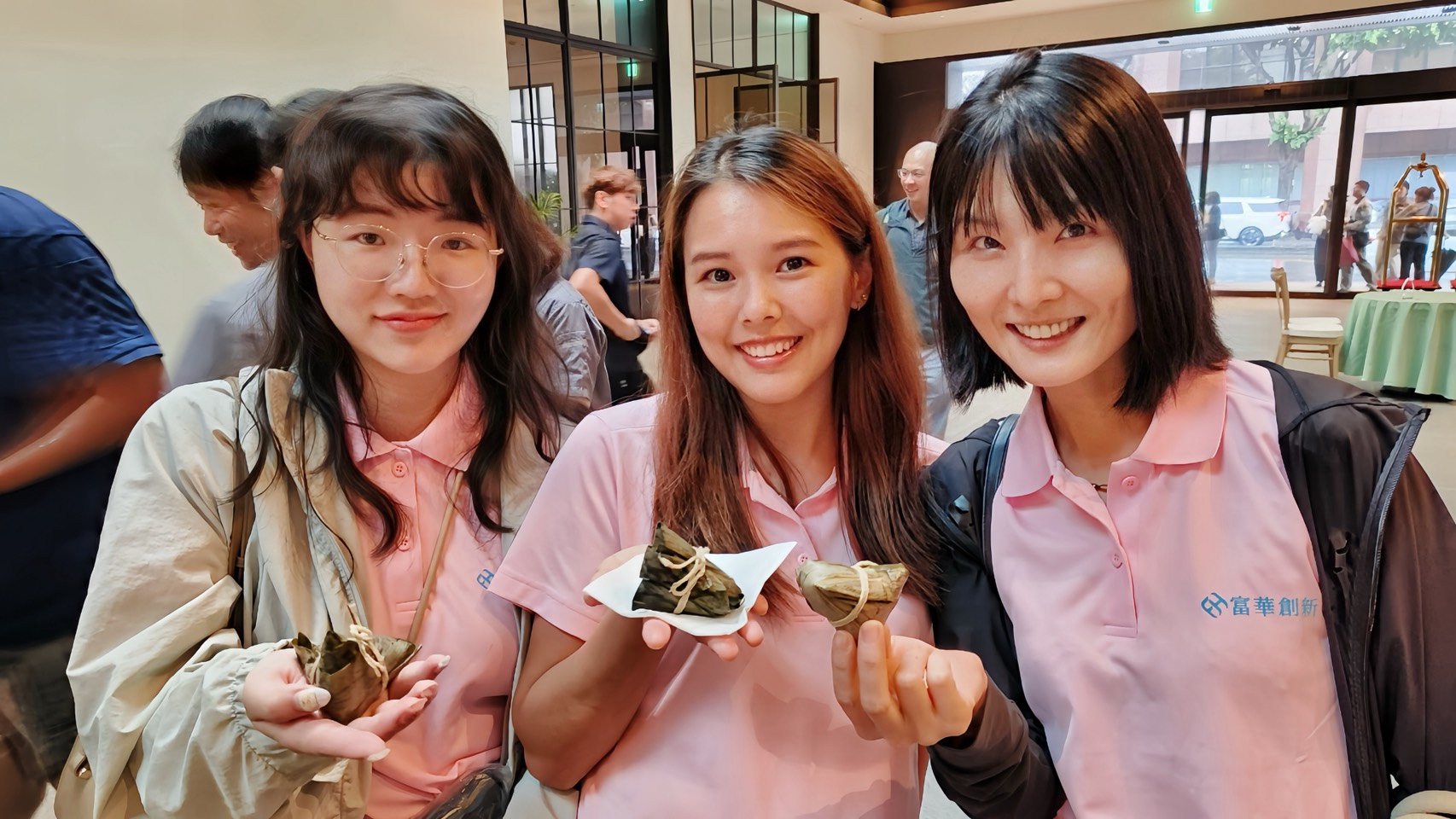 月會中洋溢著溫馨的端午過節氣息，向全體同仁致上佳節祝願