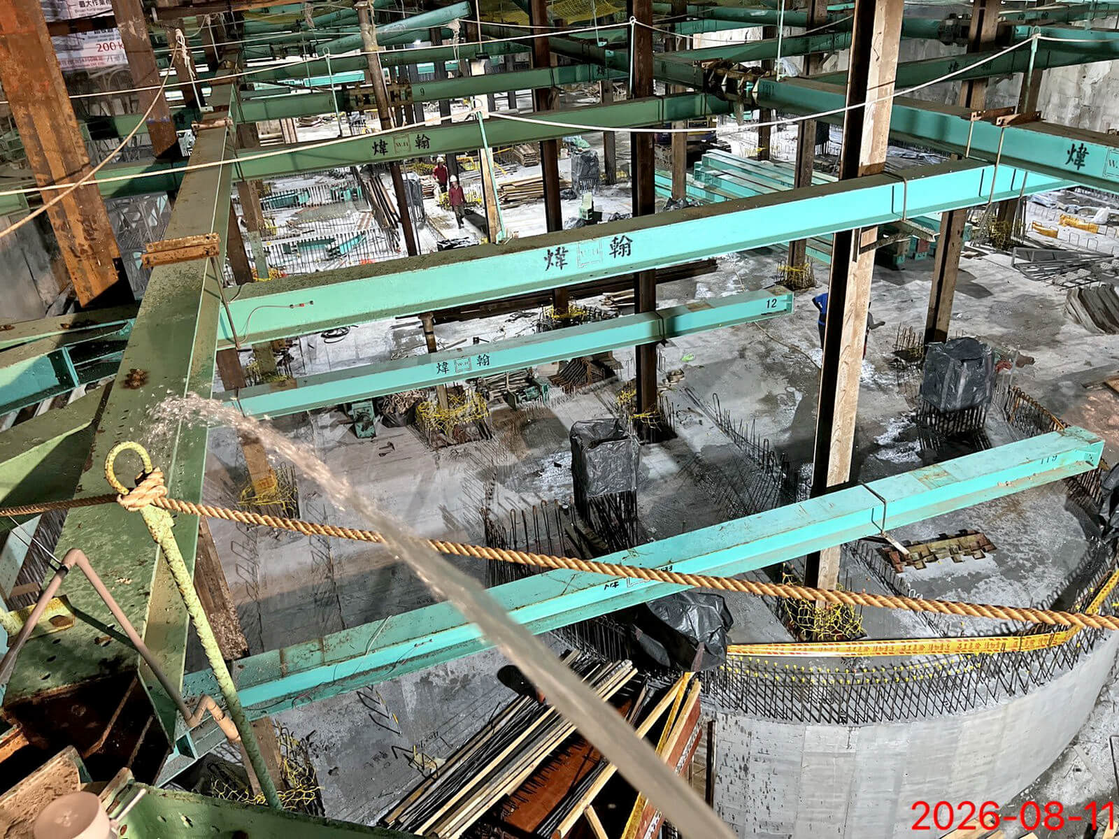 點焊施工完成後落實灑水降溫，嚴防火災隱患發生