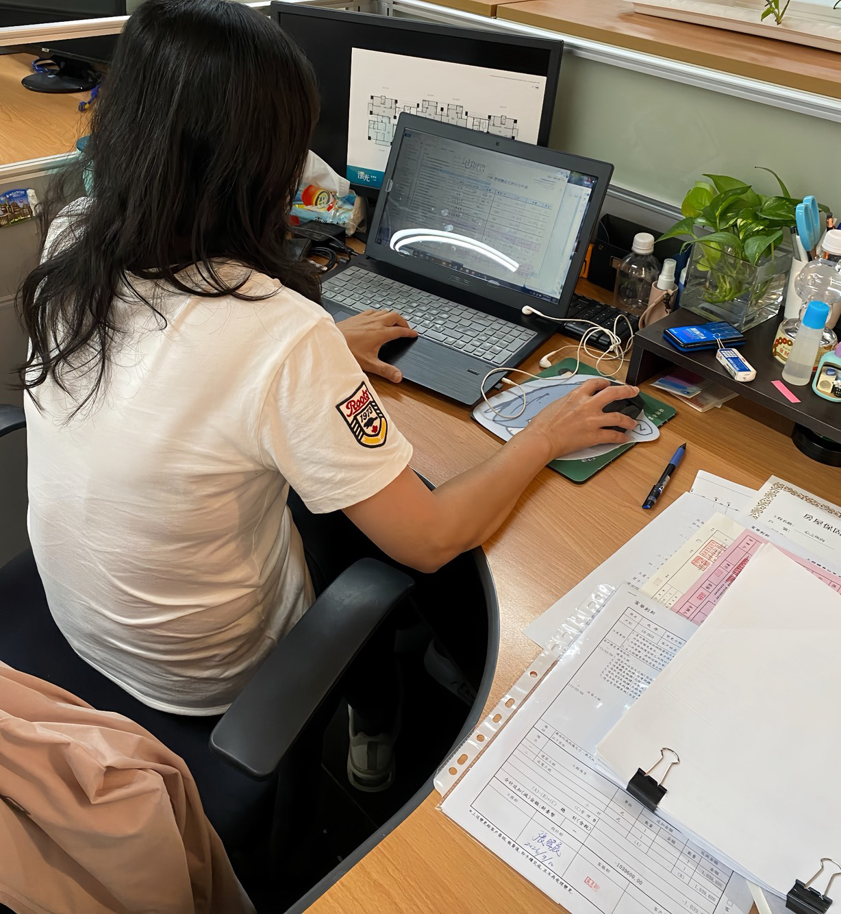 定期整理繳款資料與表單系統化建檔，優化資訊管理與資料完整性