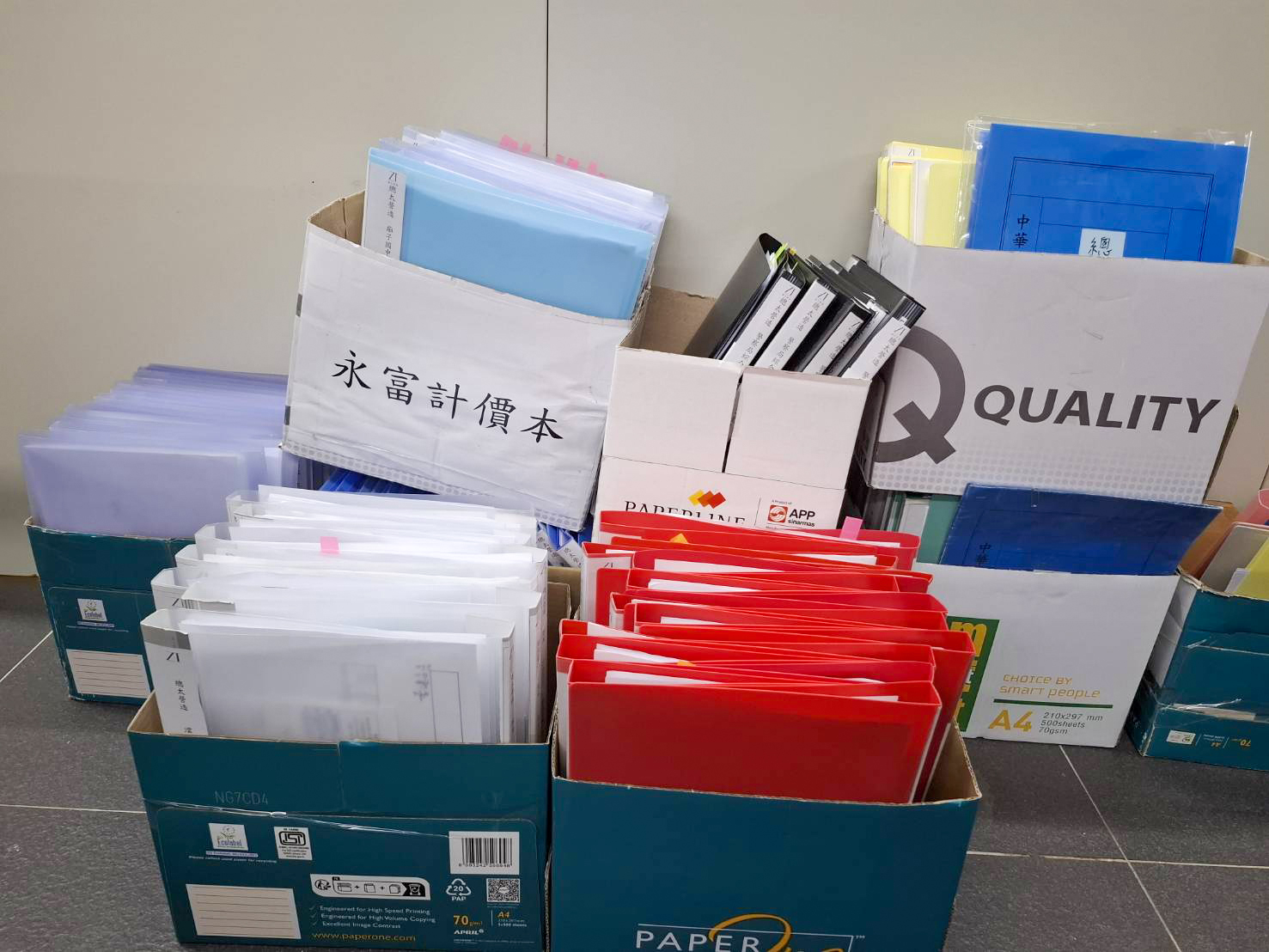 財務團隊全體動員投入工程計價與廠商請款審核，逐筆核對發票憑證嚴格把關營運流程