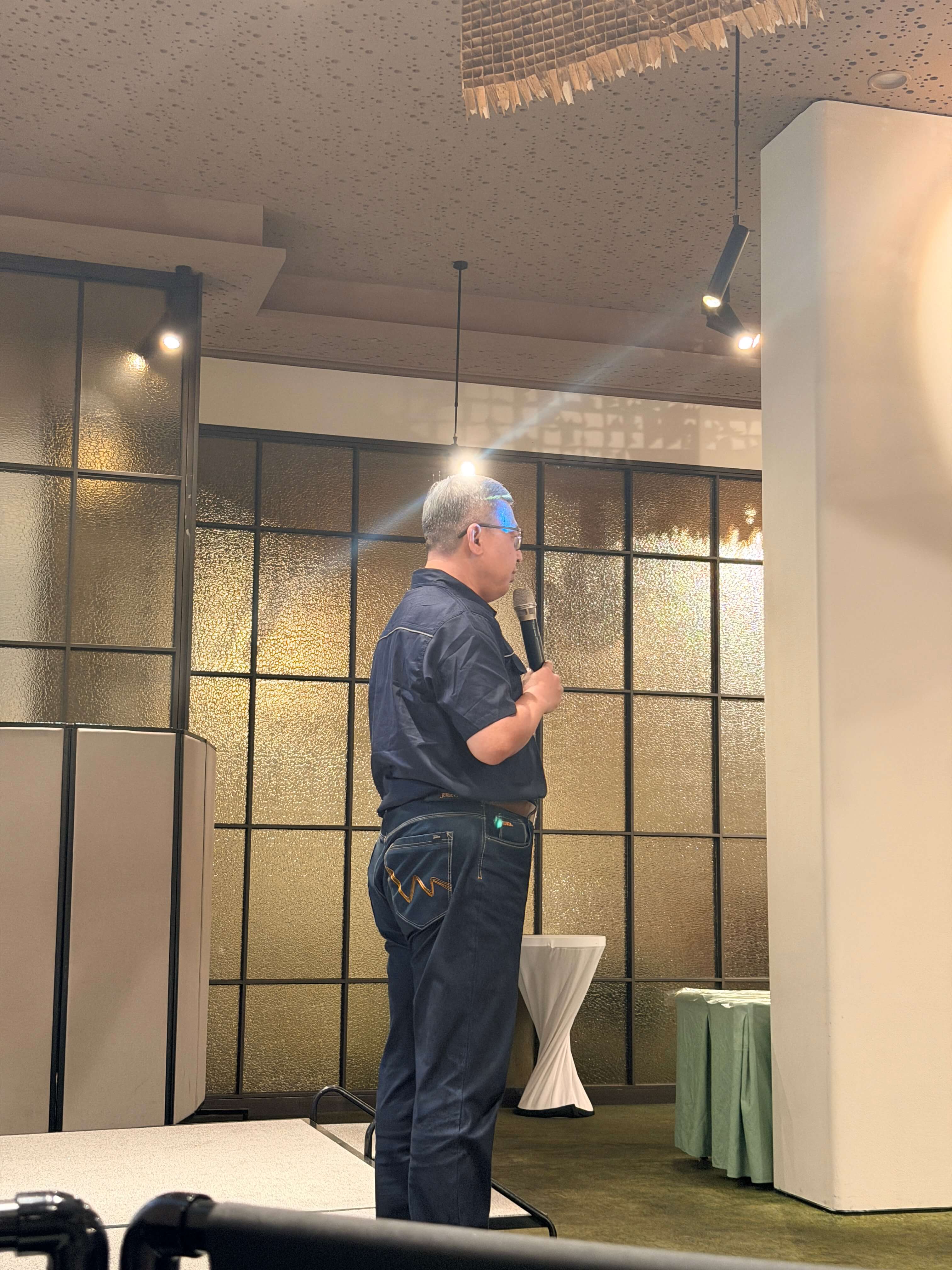 富華創新全體同仁於蘭克斯特舉行月會齊聚交流凝聚情感
