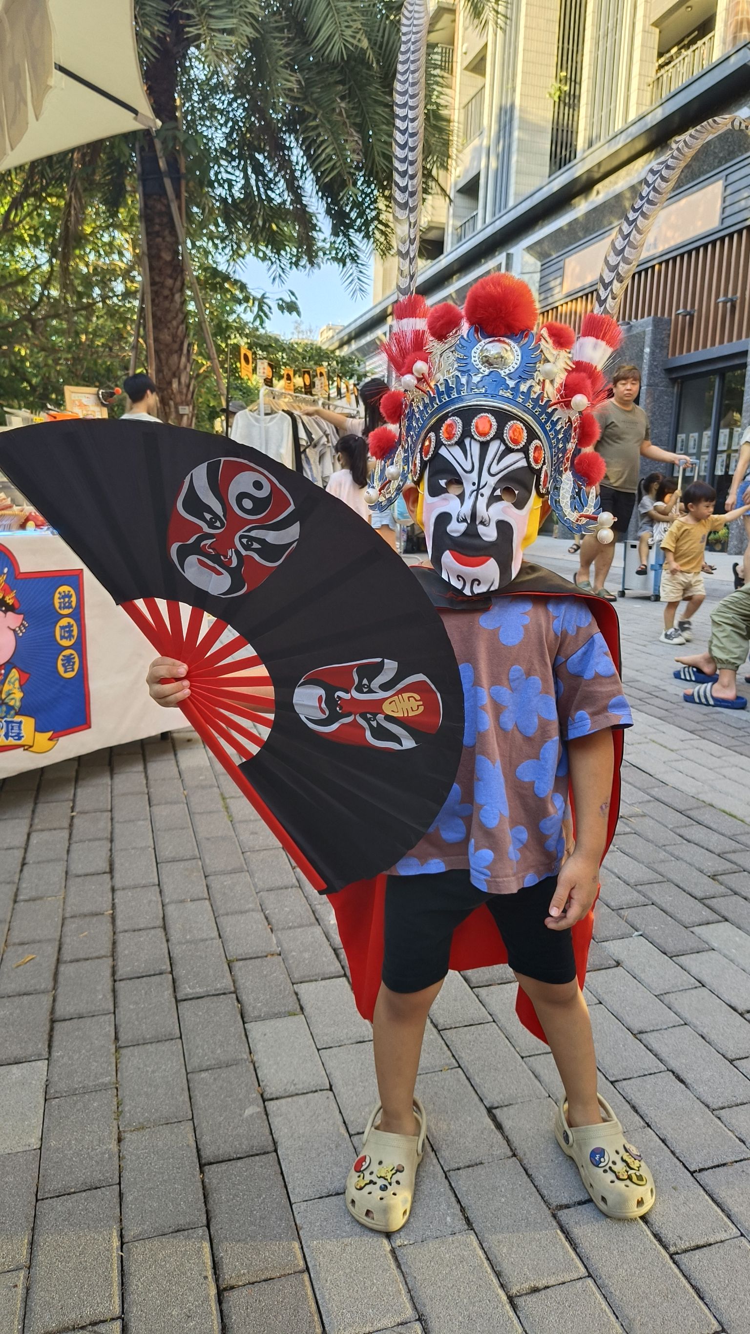 萬聖節變裝競賽與摸彩活動吸引住戶熱烈響應，增添濃厚節慶氛圍